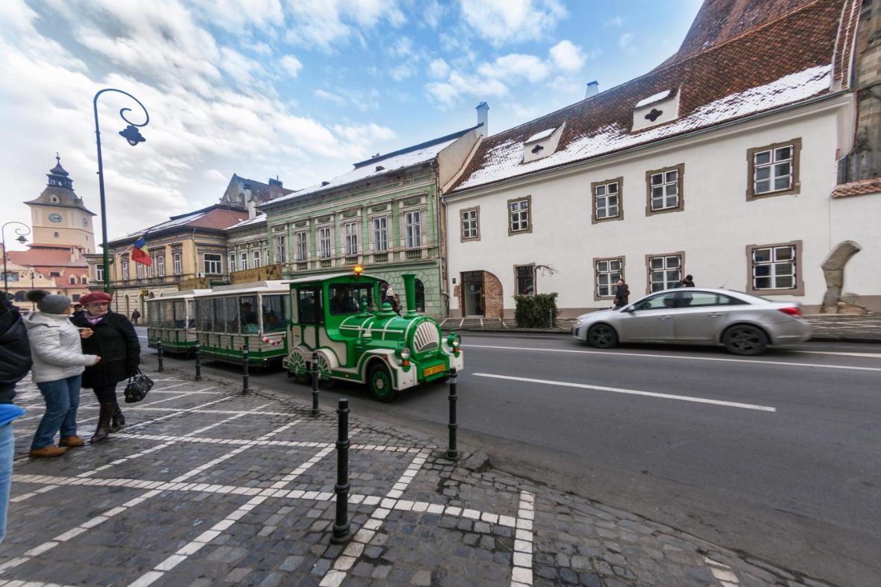 Rossmarkt Haus Hotel Brasov Luaran gambar